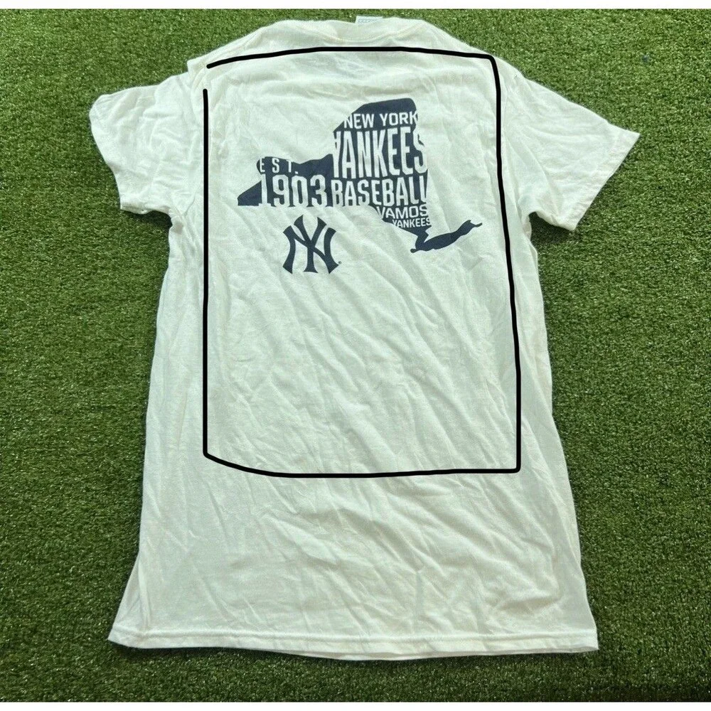 Fanatics New York Yankees Short Sleeve Shirt Mens S NWOT